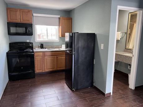 Surf City Inn & Suites - In-Room Kitchen