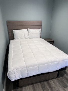 Surf City Inn & Suites - Comfortable King Size Bed